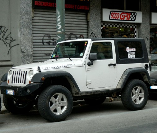 jeep-wrangler-jk-9000-giri