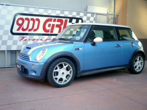 mini_cooper_s_1_1321880135-505x378