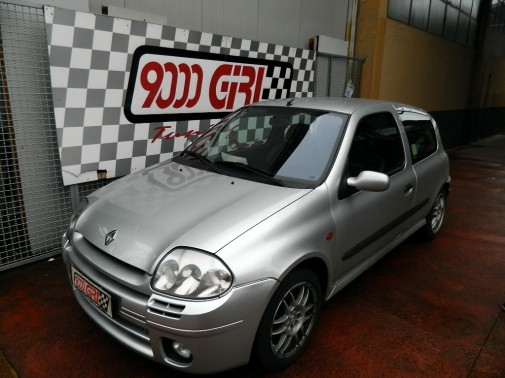 Renault Clio RS by 9000 Giri