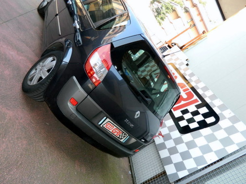Renault Megane Scenic by 9000 Giri