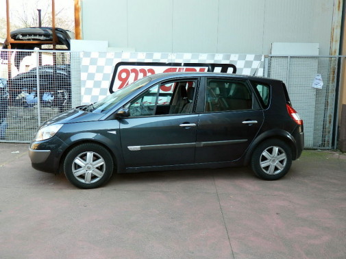 Renault Megane Scenic by 9000 Giri