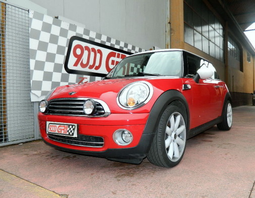 Mini Cooper powered by 9000 Giri
