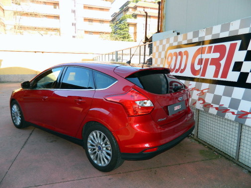 Ford Focus 1.6 16v powered by 9000 Giri