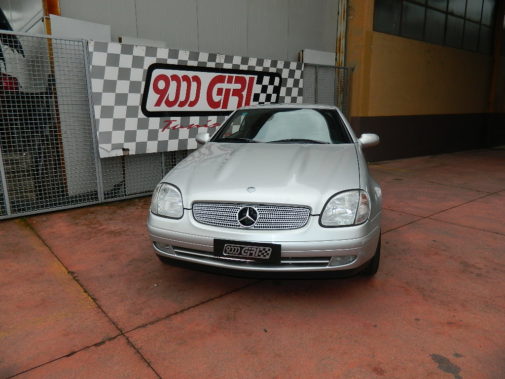 Mercedes Slk 200 kompressor powered by 9000 Giri