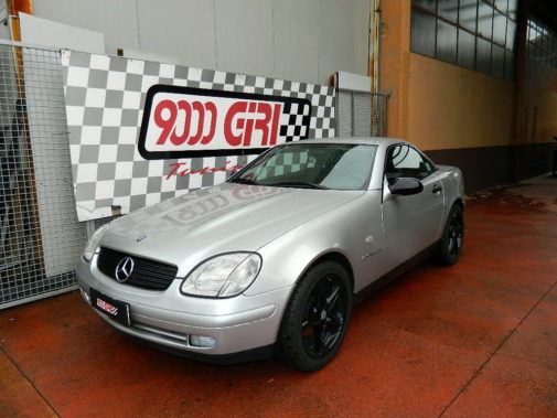 Mercedes Slk 200 kompressor powered by 9000 Giri