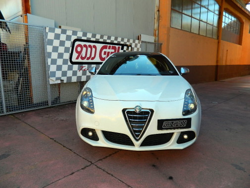 Alfa Romeo Giulietta powered by 9000 Giri