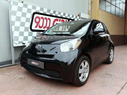 Toyota Iq powered by 9000 Giri