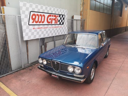 Lancia Flavia 2000 ie berlina powered by 9000 Giri