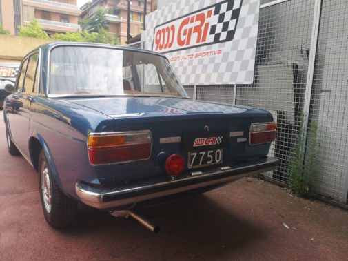 Lancia Flavia 2000 ie berlina powered by 9000 Giri