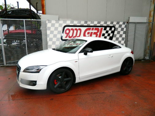 Audi TT powered by 9000 Giri 