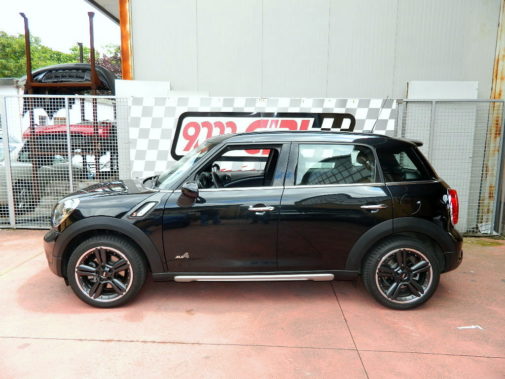 Mini Countryman Cooper S powered by 9000 Giri 