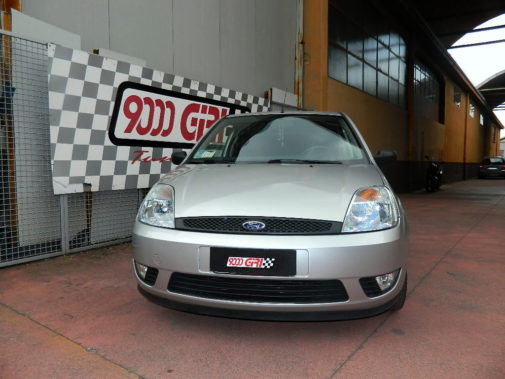 ford fiesta powered by 9000 giri 