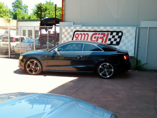 Audi S5 powered by 9000 Giri 