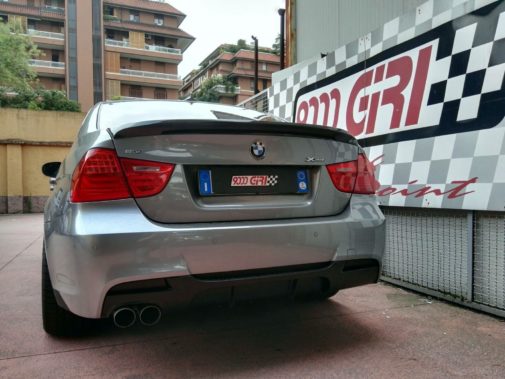 Bmw 320d powered by 9000 Giri 