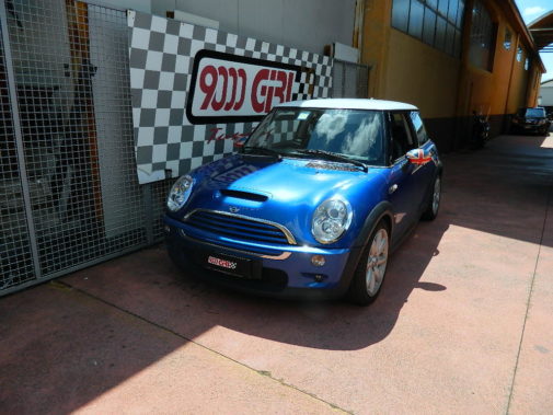 Mini Cooper S powered by 9000 Giri 