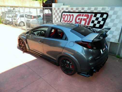 Honda Civic Type R powered by 9000 Giri