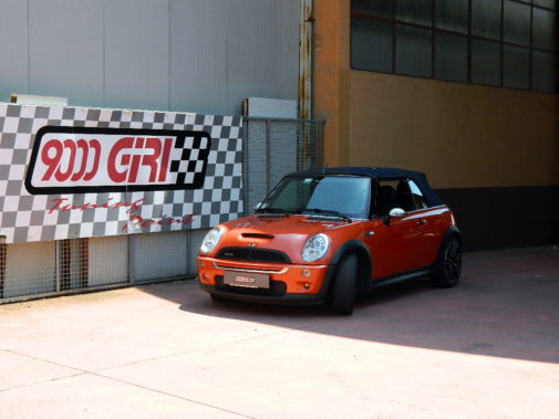 Mini Cooper S JcW Cabrio powered by 9000 Giri