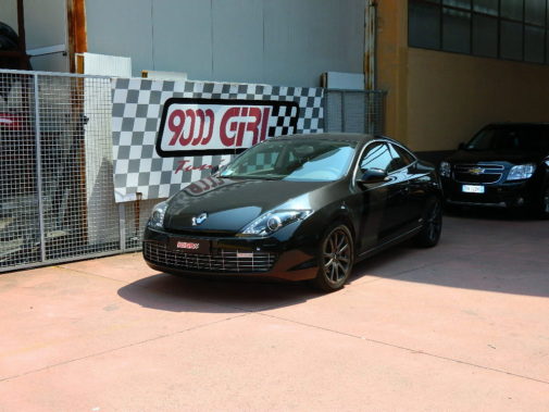 Renault Laguna Coupè 2.0 dci powered by 9000 Giri