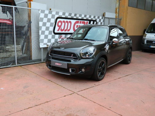 mini-countryman-2-0-sd-alla4-powered-by-9000-giri