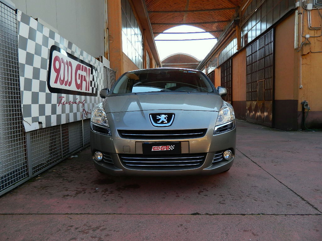 peugeot-5008-1-6-16v-powered-by-9000-giri-3