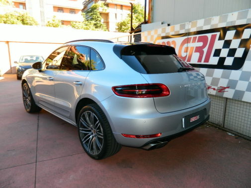 porsche-macan-turbo-powered-by-9000-giri