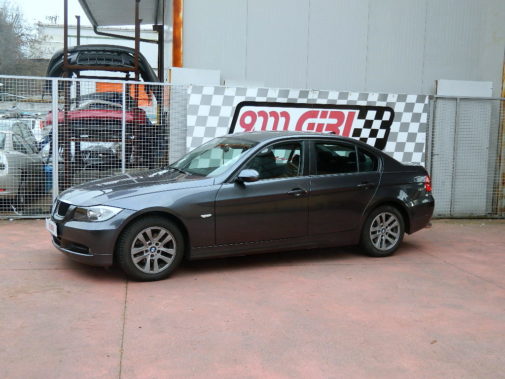 Bmw 318i powered by 9000 Giri