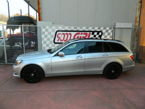 Mercedes C200cdi powered by 9000 Giri