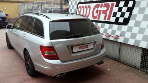 Mercedes C200cdi powered by 9000 Giri