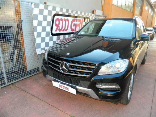 Mercedes Ml 250 cdi powered by 9000 Giri