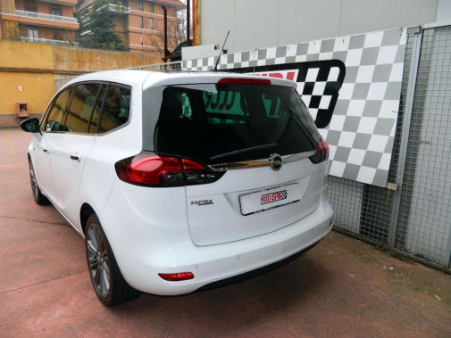 Opel Zafira 1.4 Tourer powered by 9000 Giri