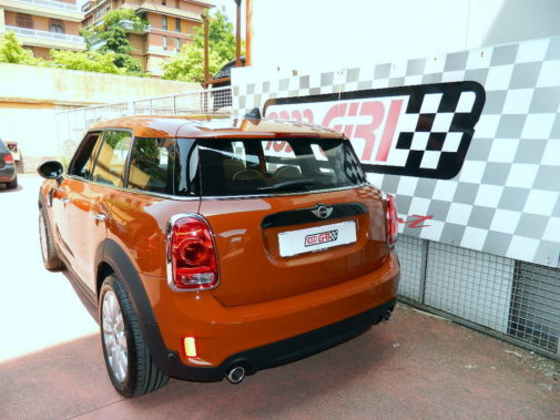 Mini Countryman Cooper S F60 powered by 9000 Giri