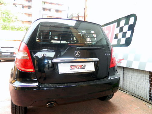 Mercedes Benz A 180 cdi powered by 9000 Giri