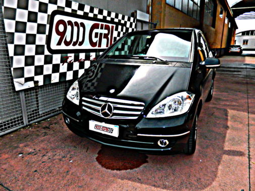 Mercedes Benz A 180 cdi powered by 9000 Giri