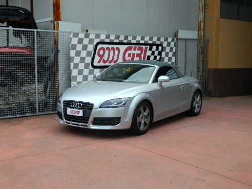 Audi TT 2.0 tfsi roadster powered by 9000 Giri