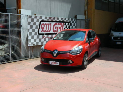 Renault Clio 1.5 cdi powered by 9000 Giri