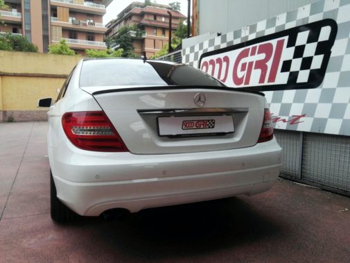 Mercedes C220 Cdi powered by 9000 Giri