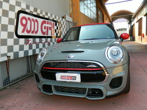 Mini Cooper S Jcw powered by 9000 Giri