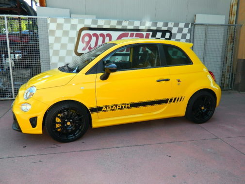 Fiat 500 Abarth 595 Competizione powered by 9000 Giri