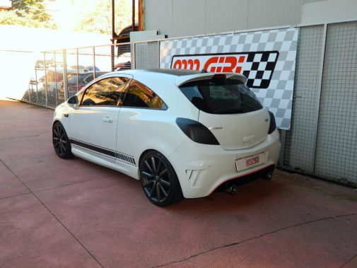 Opel Corsa Opc Nurburgring Edition powered by 9000 Giri