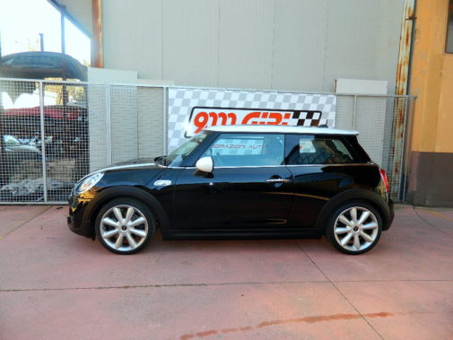 Mini Cooper S powered by 9000 Giri