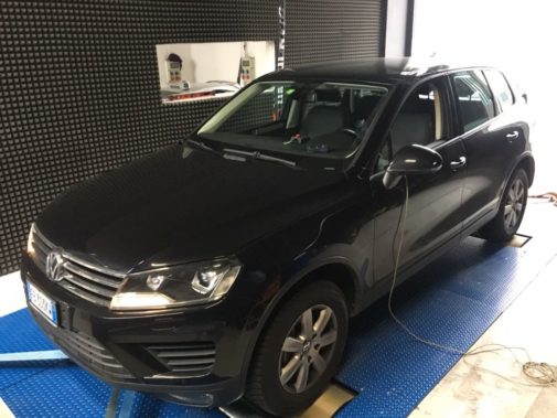 Vw Touareg 3.0 Tdi powered by 9000 Giri