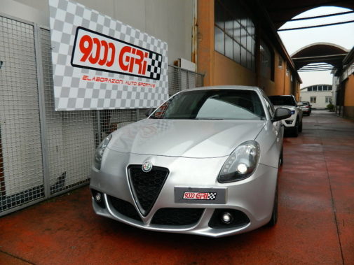 Alfa Romeo Giulietta 2.0 Jtdm powered by 9000 Giri