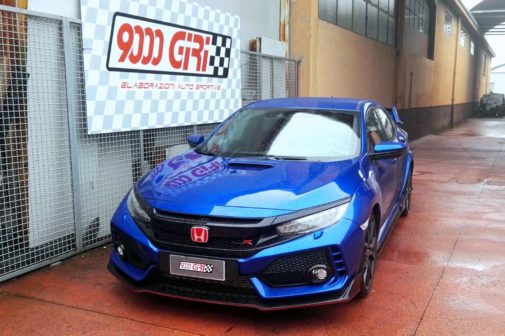 Honda Civic Type R powered by 9000 Giri