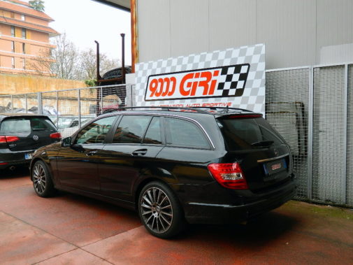 Mercedes c 220 cdi powered by 9000 Giri