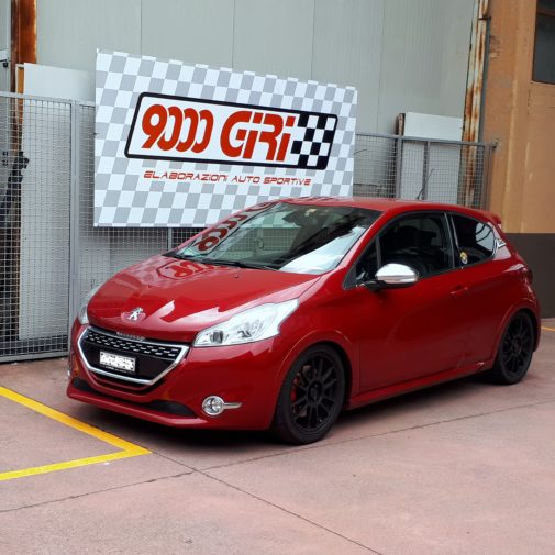 Peugeot 208 gti powered by 9000 Giri