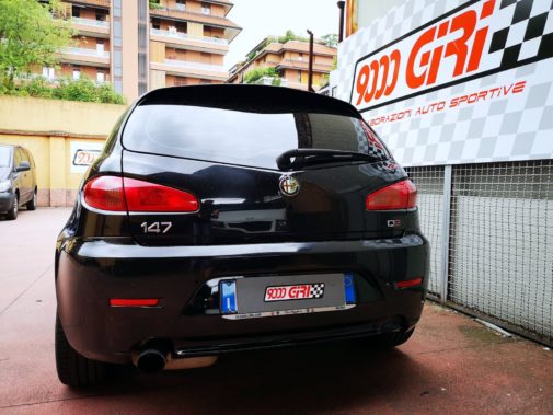 Alfa Romeo 147 1.9 jtd powered by 9000 Giri