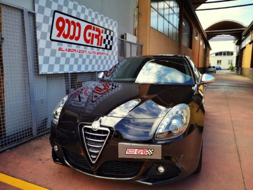 Alfa Romeo Giulietta powered by 9000 Giri