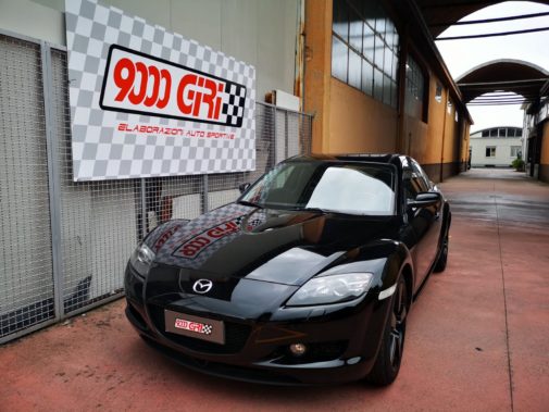 Mazda Rx8 powered by 9000 Giri