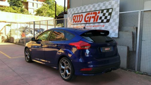 Ford Focus St powered by 9000 Giri