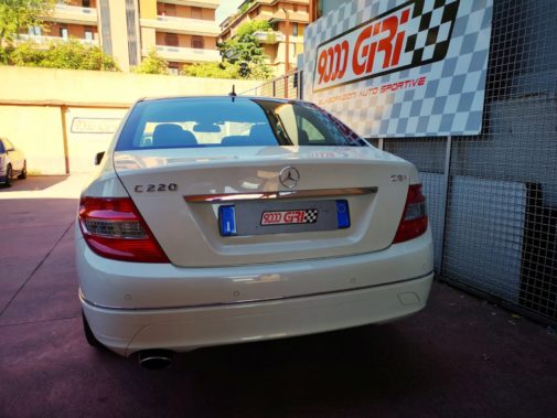 Mercedes C 220 cdi powered by 9000 Giri